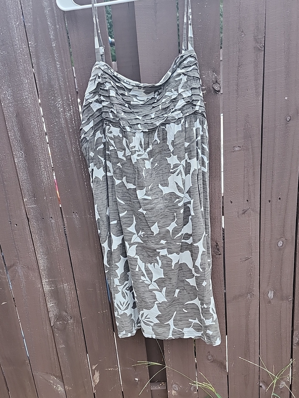 Old Navy Beige and Gray Floral Ruching Midi Dress